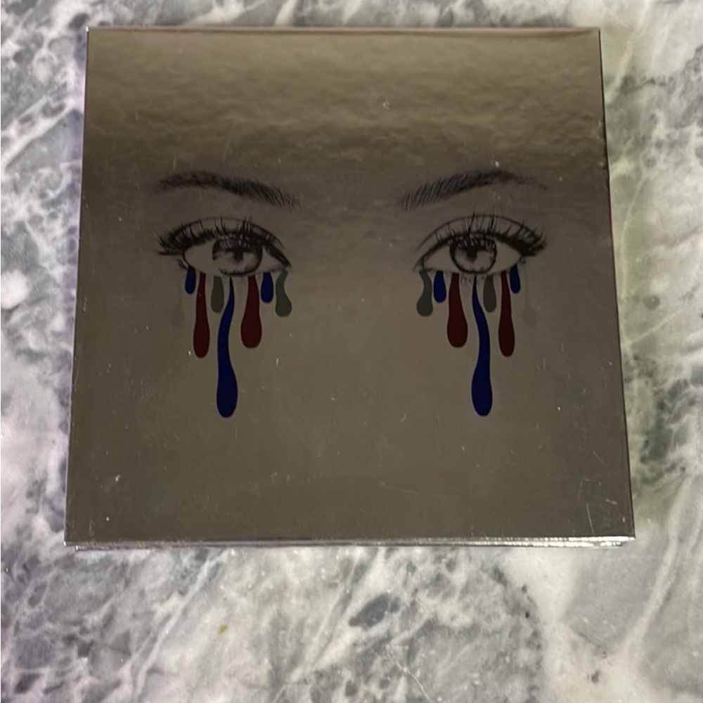 Kylie Cosmetics Holiday Eyeshadow Palette